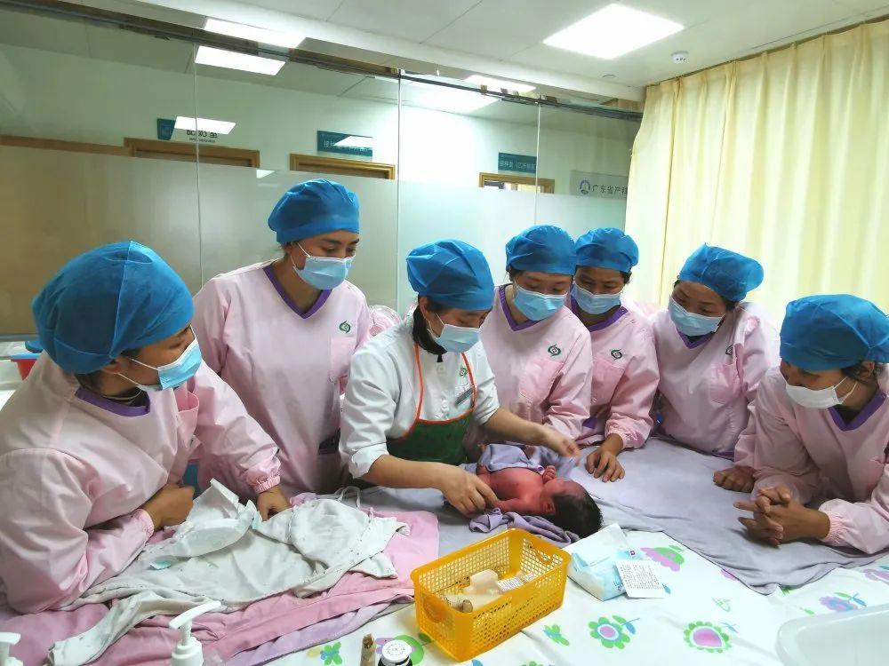 湘乡市妇婴监护型护送